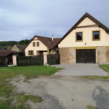 Apartma 1 U Kostela, Sedlo Апартаменты *